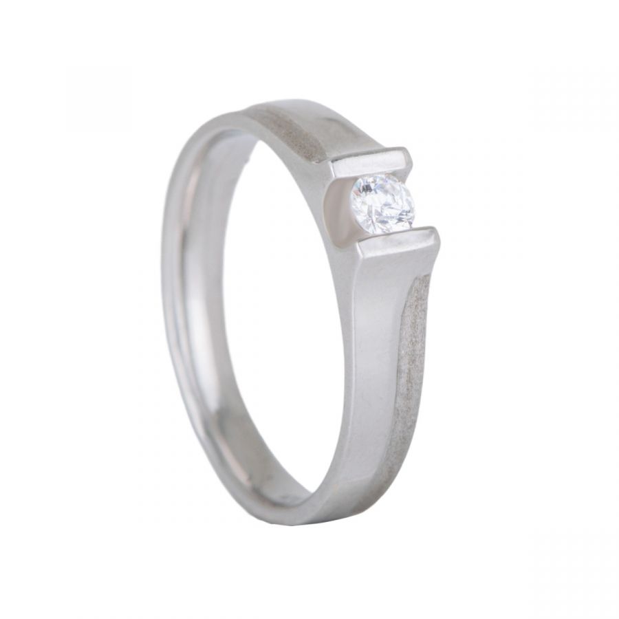 Plain Women's 3 g Round Platinum Ring at Rs 33000/piece in Mumbai | ID:  25909675397